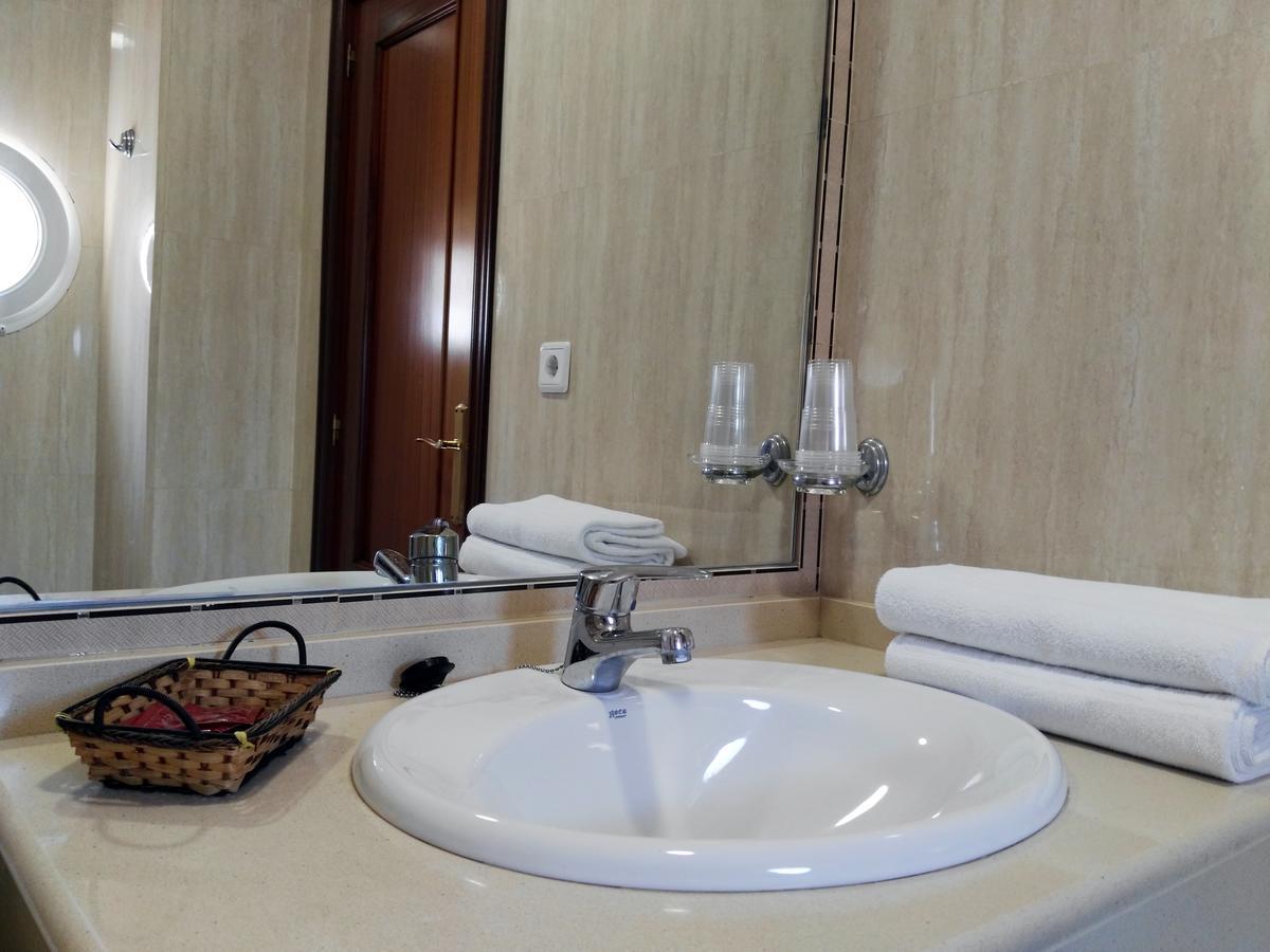 Hotel Restaurante La Rabida Палос де ла Фронтера Екстериор снимка