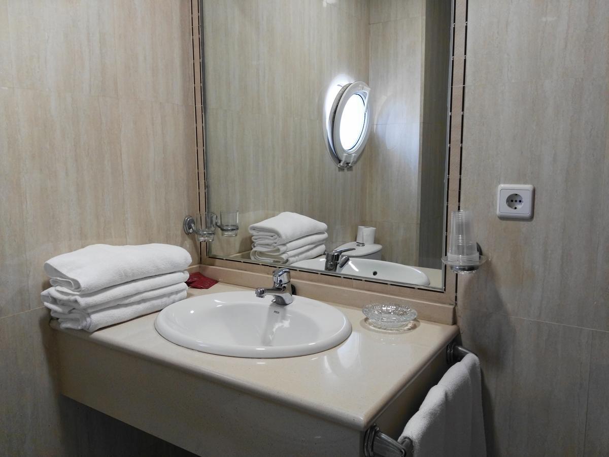 Hotel Restaurante La Rabida Палос де ла Фронтера Екстериор снимка