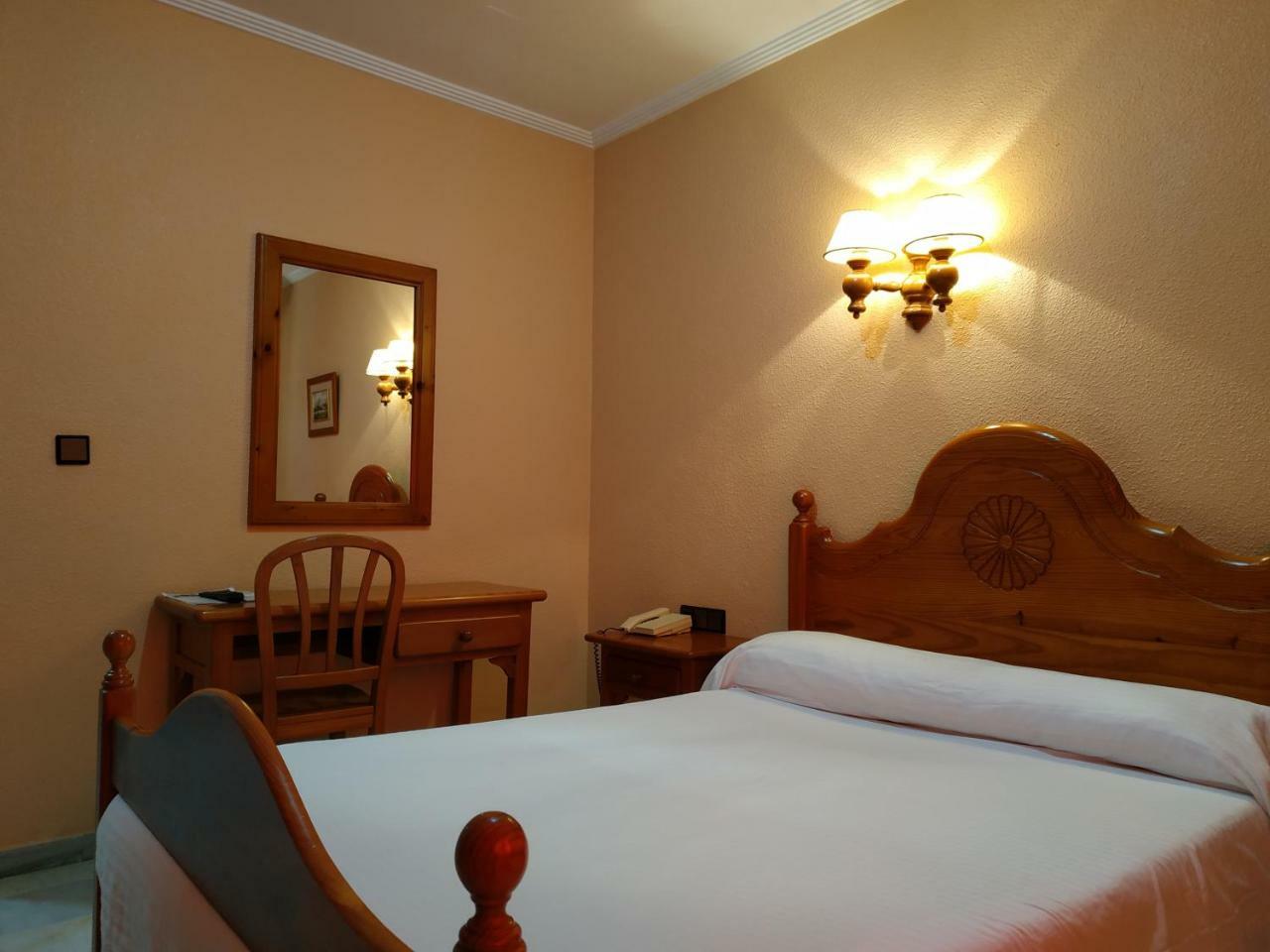Hotel Restaurante La Rabida Палос де ла Фронтера Екстериор снимка